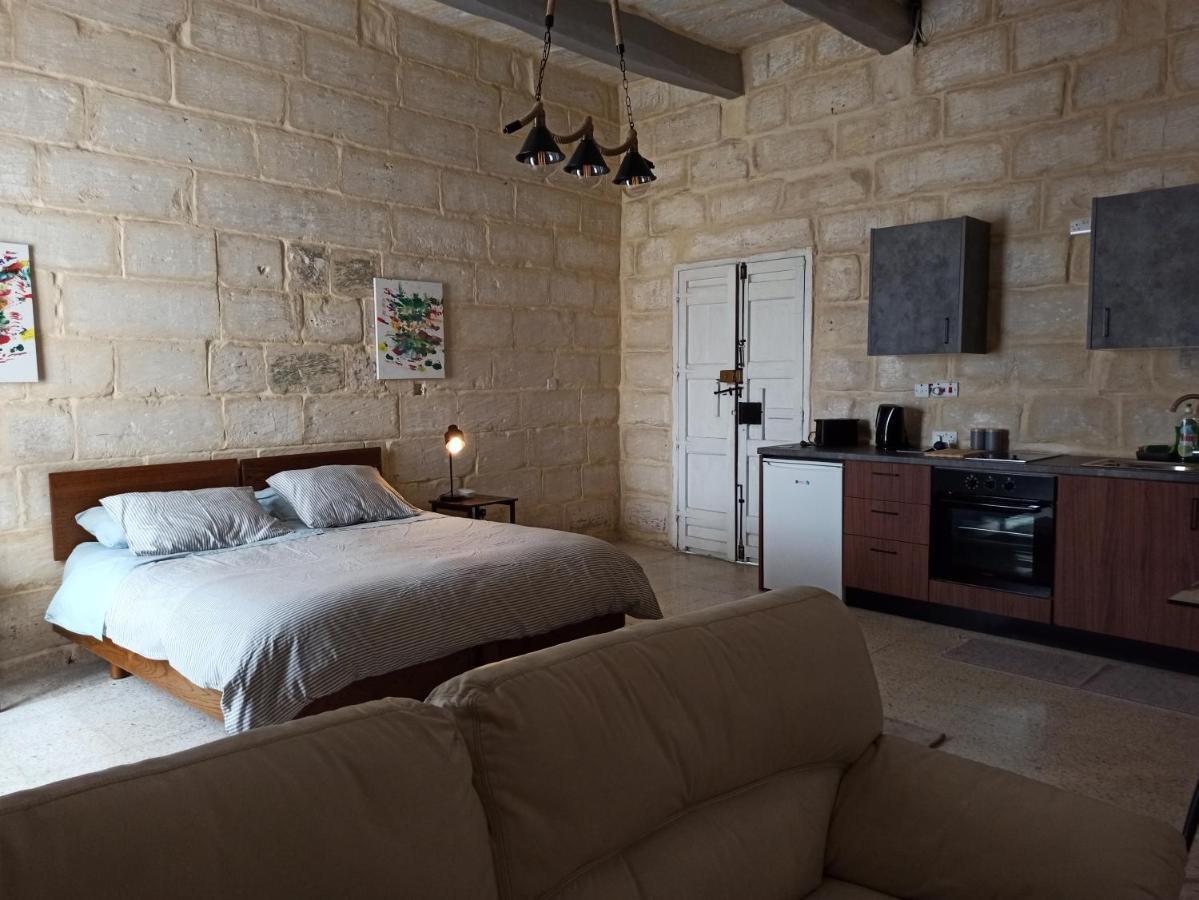 Beautiful Studio Apartment In Qormi Malta Ngoại thất bức ảnh